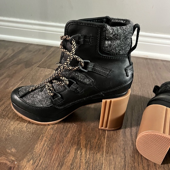 Sorel
Women's Blake Waterproof Block High-Heel Booties - Picture 8 of 11